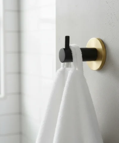 Percha Simple Basic Golden Black